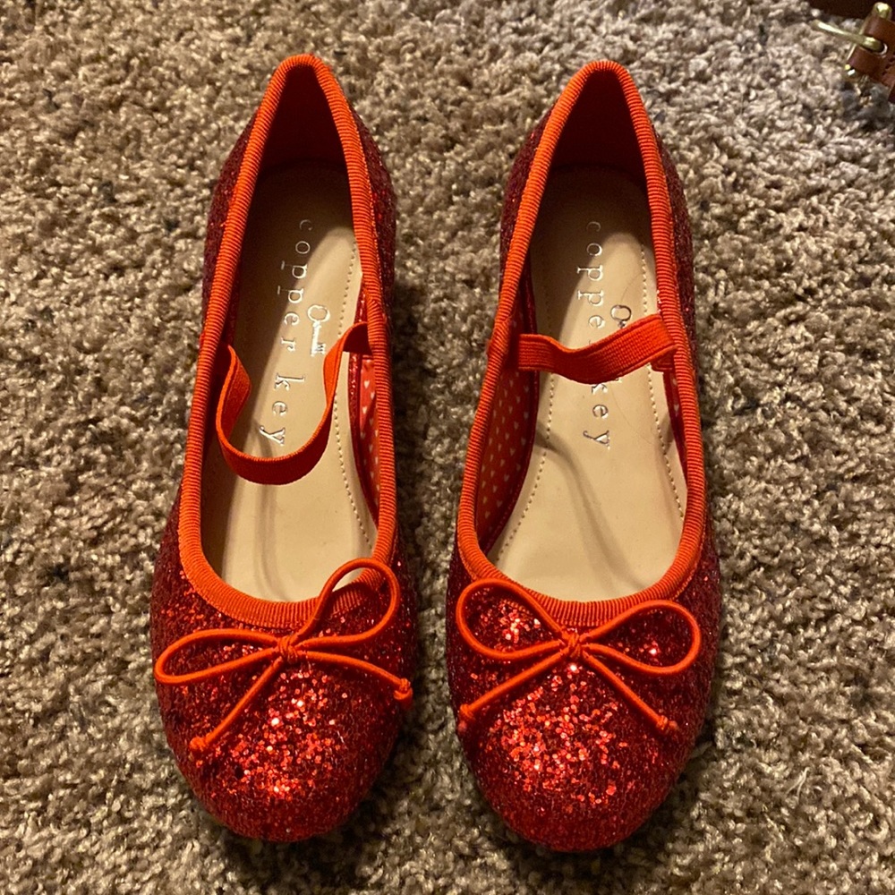Copper Key girls size 1M NWOB red sparkle kitten heels bow